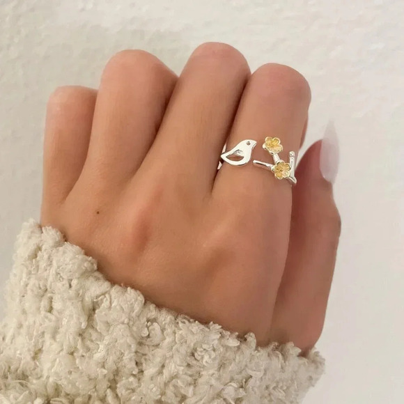 925 Sterling Silver & Gold Two Tone Ring Bird & Flower Minimalist Stackable Ring - Picture 2 of 7